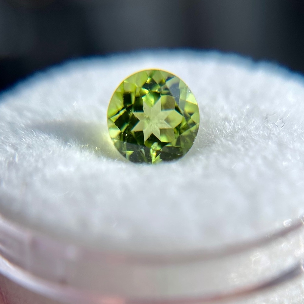 💚 1.33 CT Natural PERIDOT Vivid Green Eye-Clean Round Cut Gemstone
